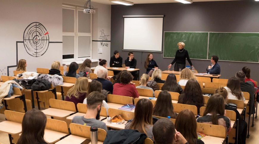 klasa, tablica, nauczyciel, uczniowie