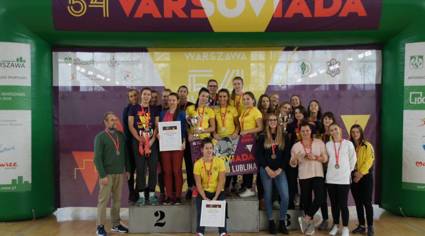 grupa, siatkarki, sportowcy, podium