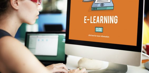 e learning, zdalne lekcje, komputer, kobieta